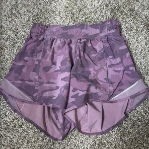 Lululemon Hotty Hot Short II *Long 4" Incognito Camo Pink Taupe Multi / Pink Tau